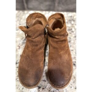 Born Ankle Boot Brown Cognac Distressed Suede US Size 8.5 M Bootie Low Heel Zips